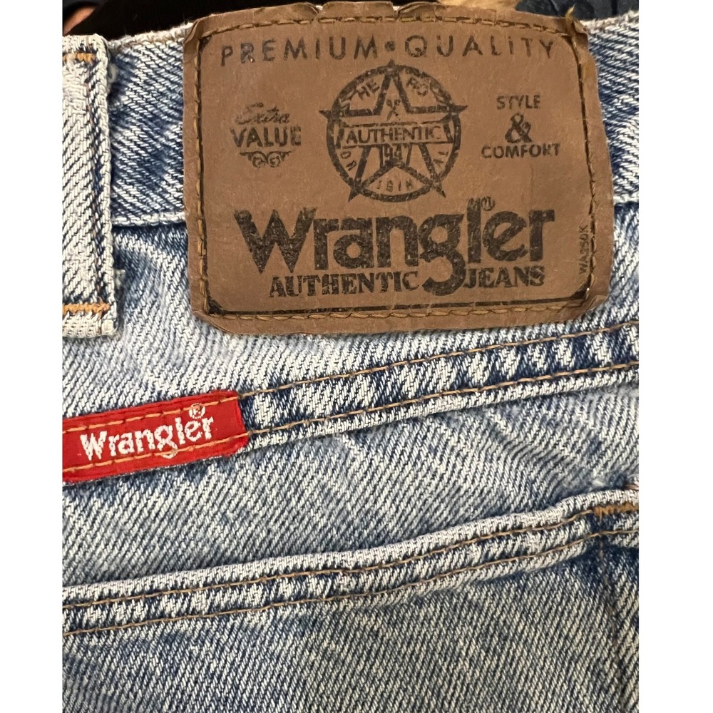 Wrangler Men's Denim Jeans Light Wash Size 34 Straight Leg - Picture 3 of 3